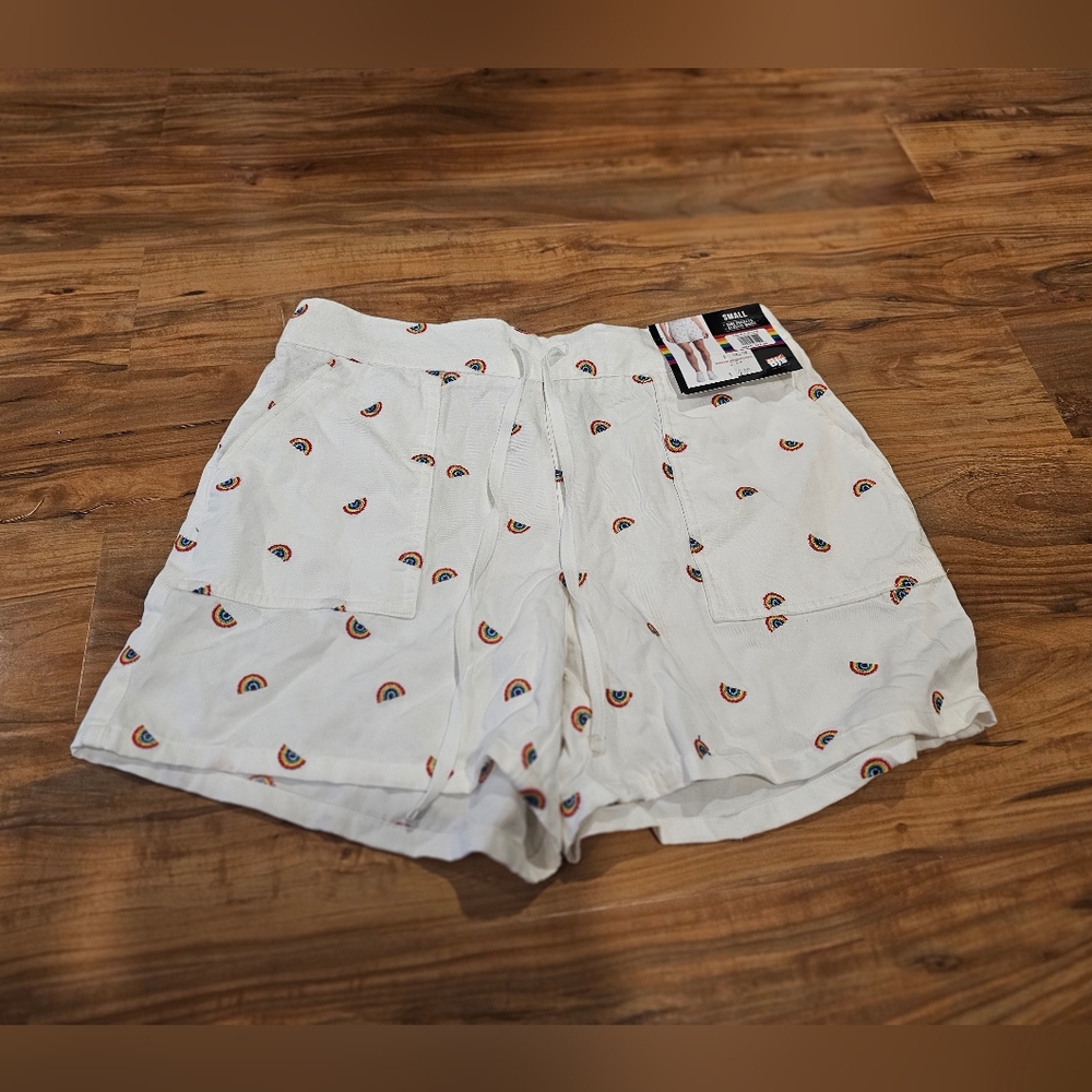 White Patterned Women's Shorts